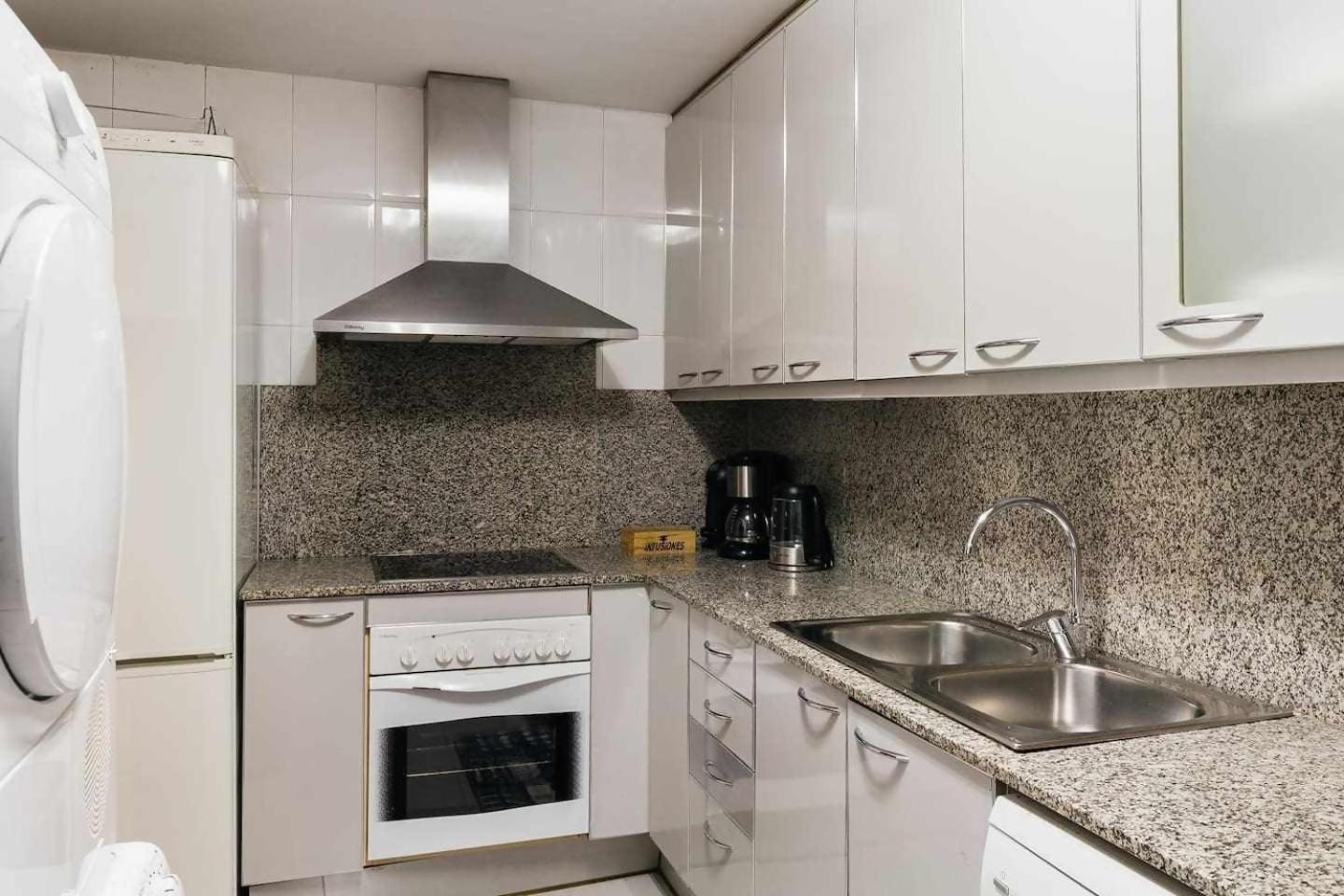 Comfortable 4 Rooms 2Bath W Balcony Barcelona Zewnętrze zdjęcie