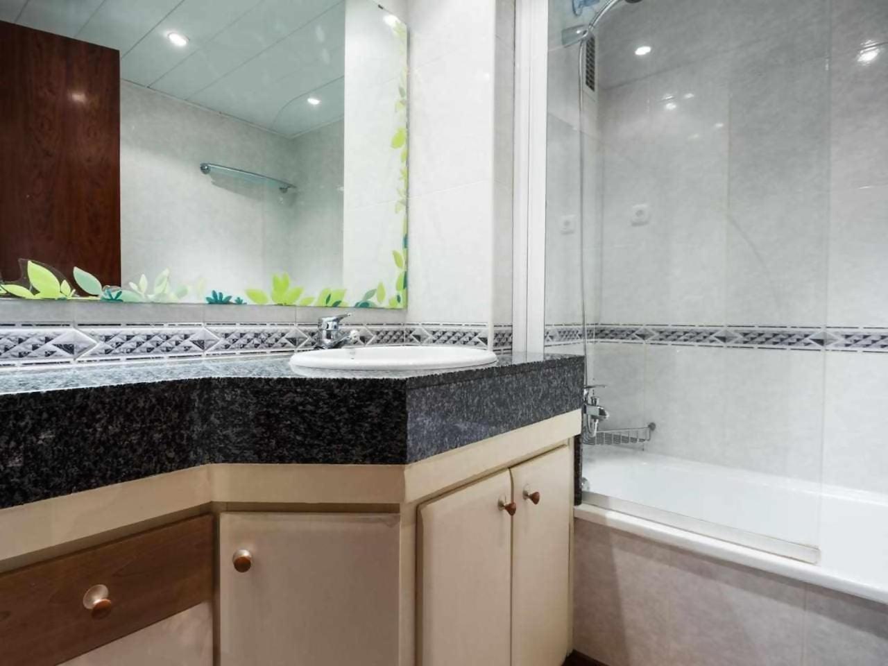 Comfortable 4 Rooms 2Bath W Balcony Barcelona Zewnętrze zdjęcie